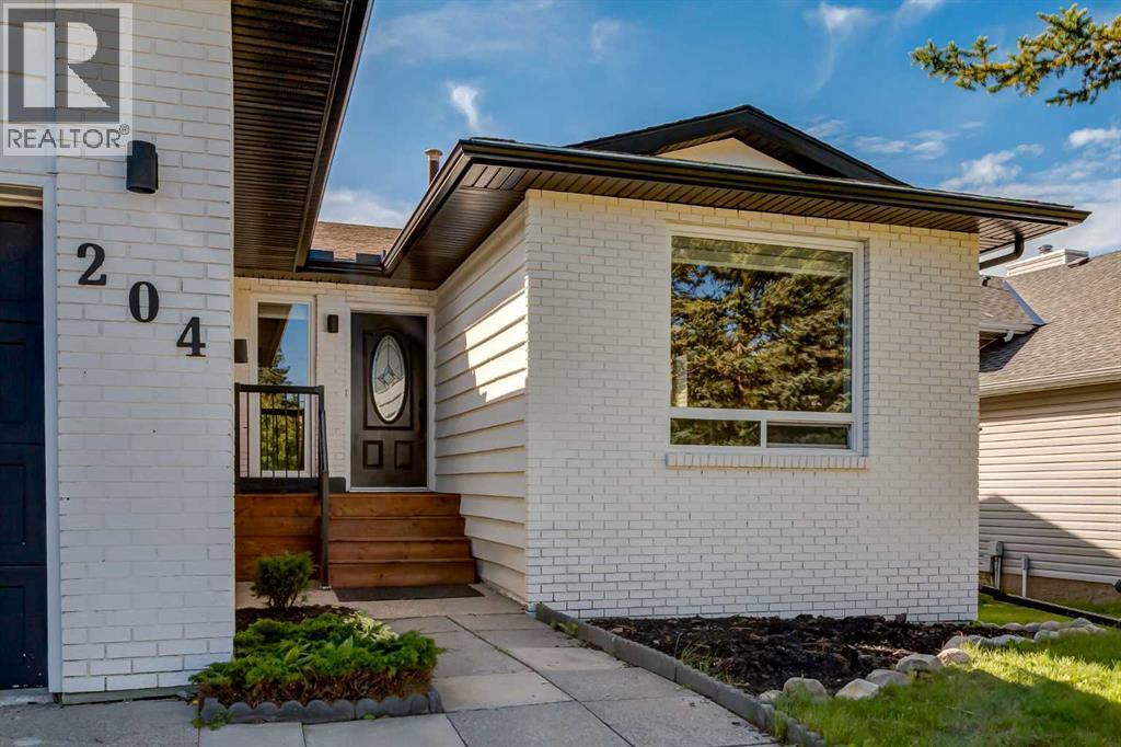 Single Family House Bungalow for Sale in  Hawkhill Way NW Hawkwood Calgary 
