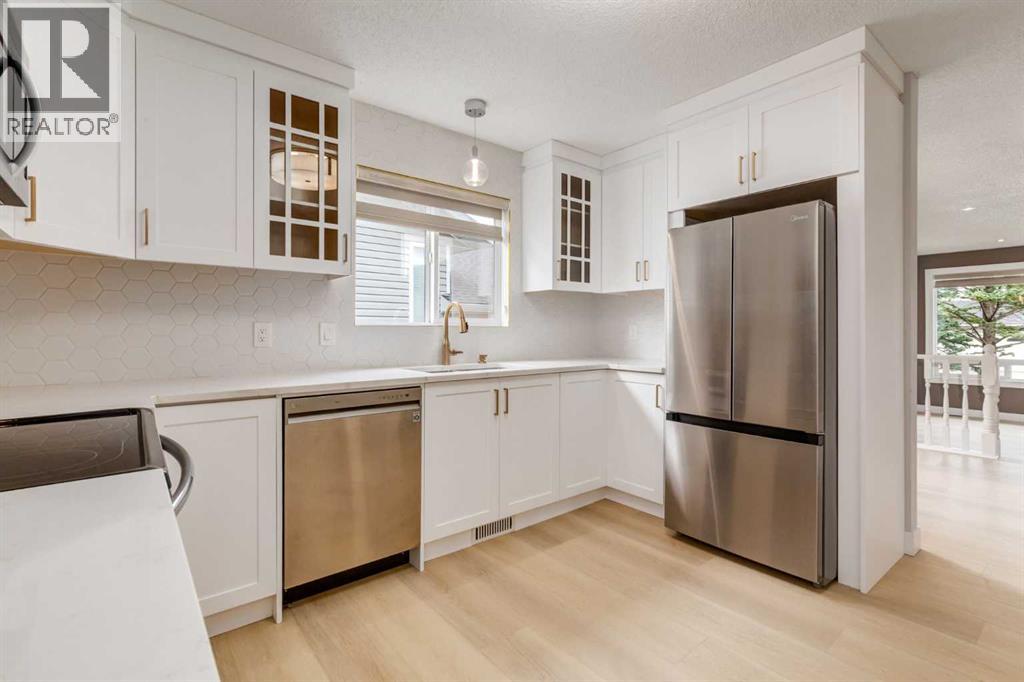 Single Family House Bungalow for Sale in  Hawkhill Way NW Hawkwood Calgary 