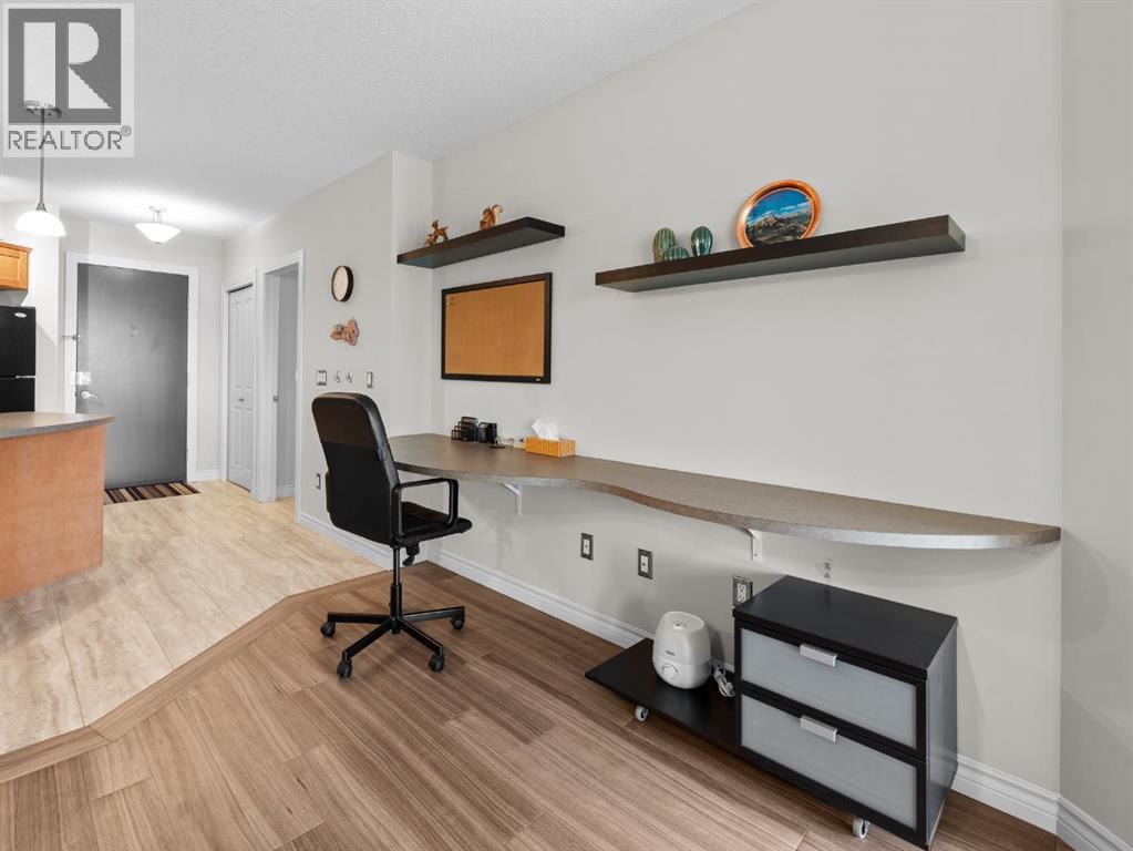 Photo 5 of 311 3101 34 Avenue Nw, Calgary AB