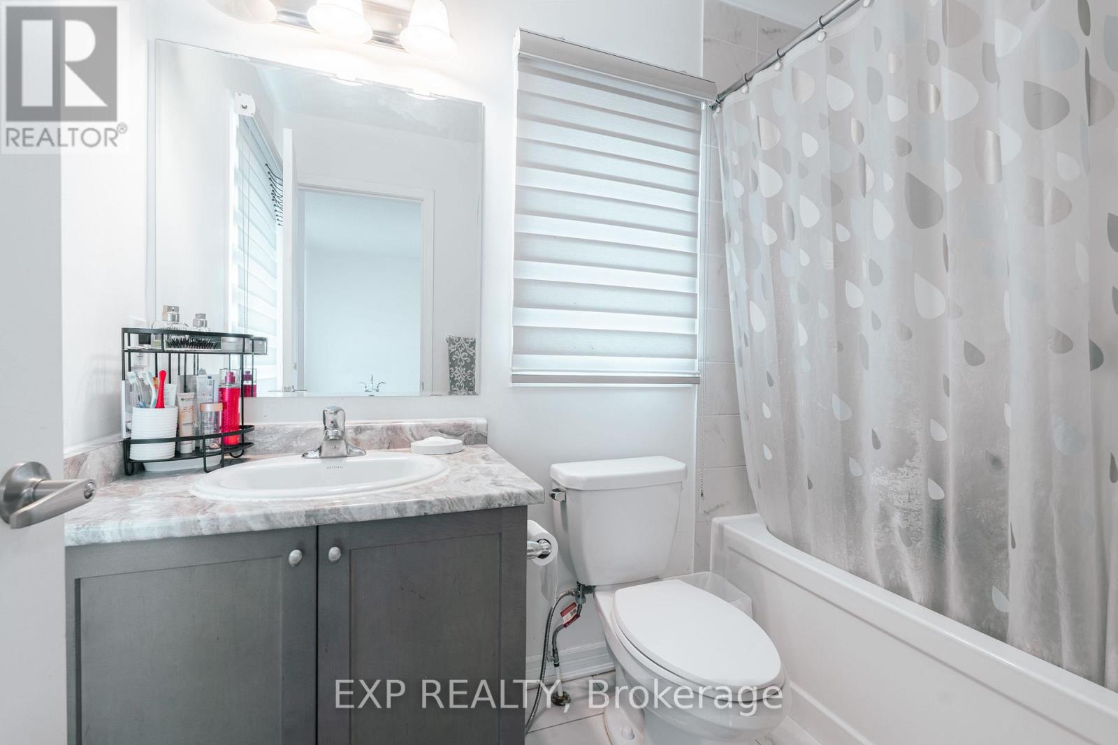 Photo 5 of 15 Fusilier Drive, Toronto ON