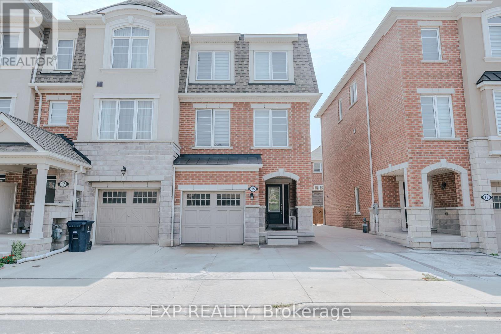 Photo 24 of 15 Fusilier Drive, Toronto ON