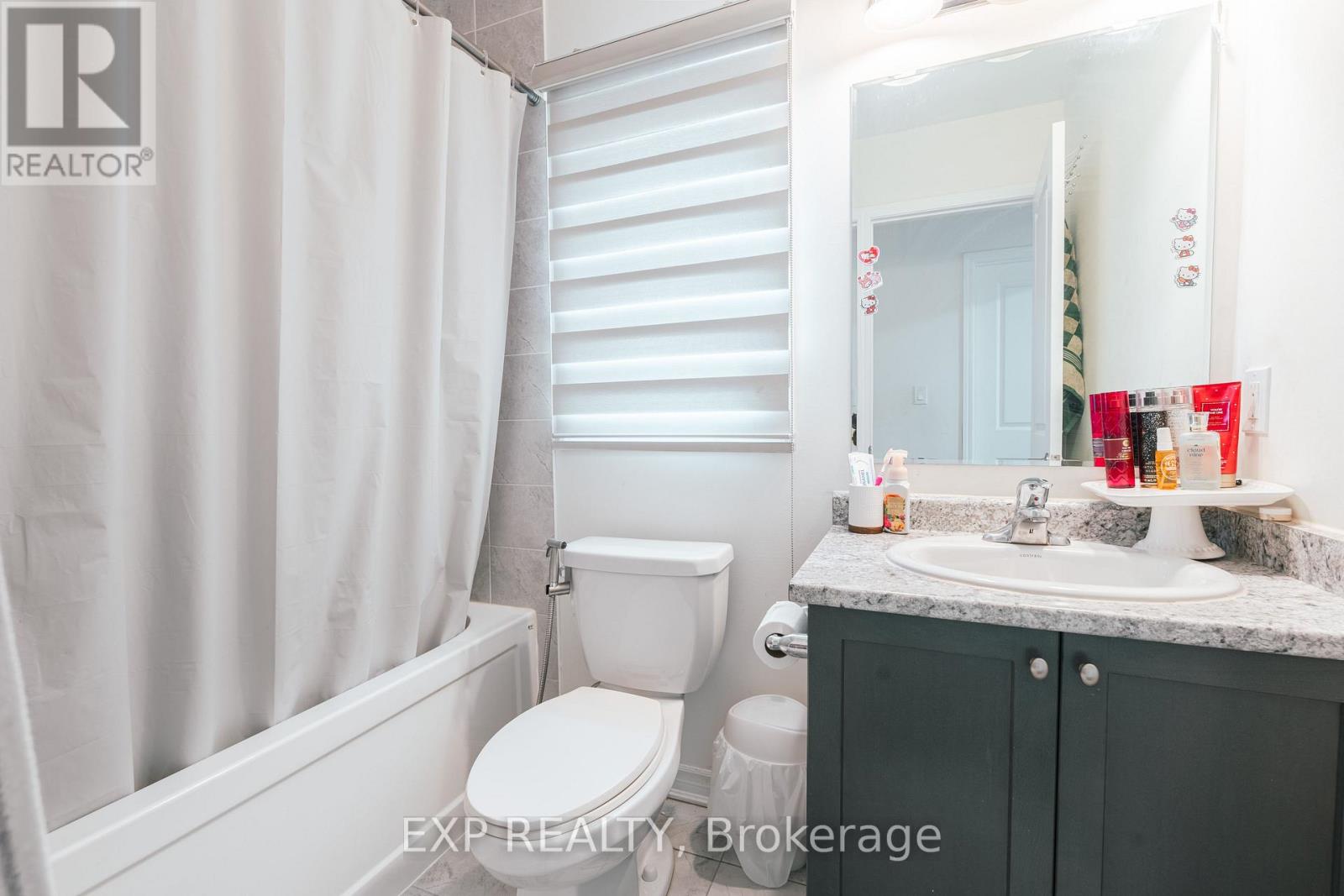 Photo 3 of 15 Fusilier Drive, Toronto ON