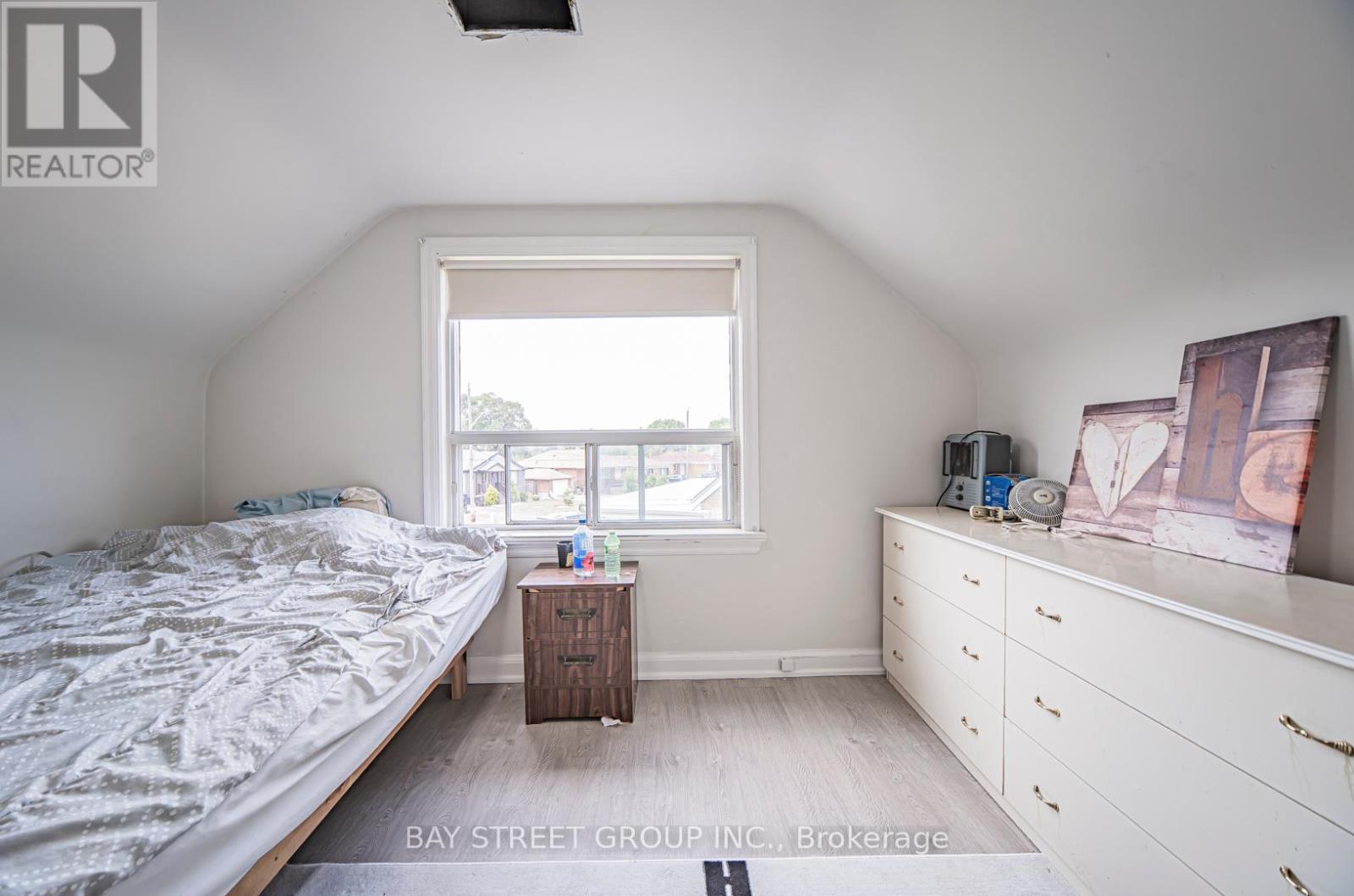 Photo 13 of 1 Datchet Road, Toronto ON