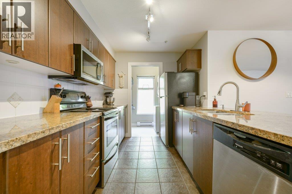 Photo 4 of 207 3240 St Johns Street, Port Moody BC