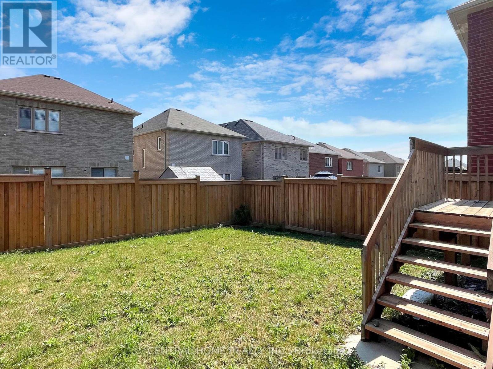Photo 27 of 19 Camilleri Road, Ajax ON