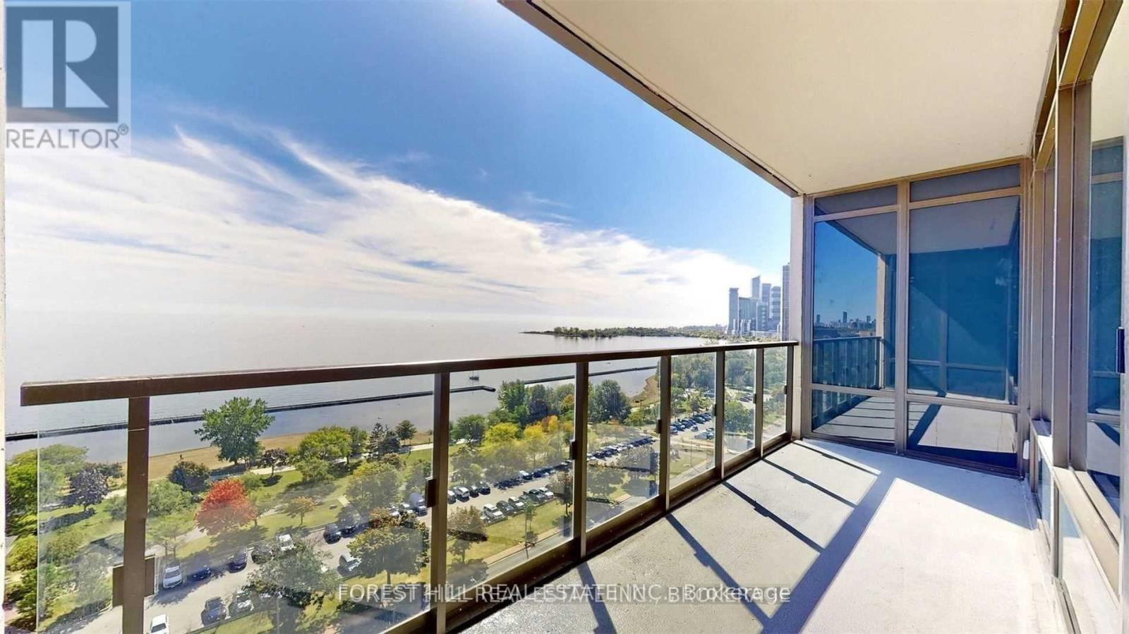 Photo 15 of 1707 1926 Lake Shore Boulevard W, Toronto ON