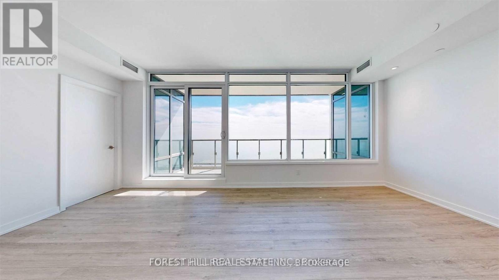 Photo 3 of 1707 1926 Lake Shore Boulevard W, Toronto ON