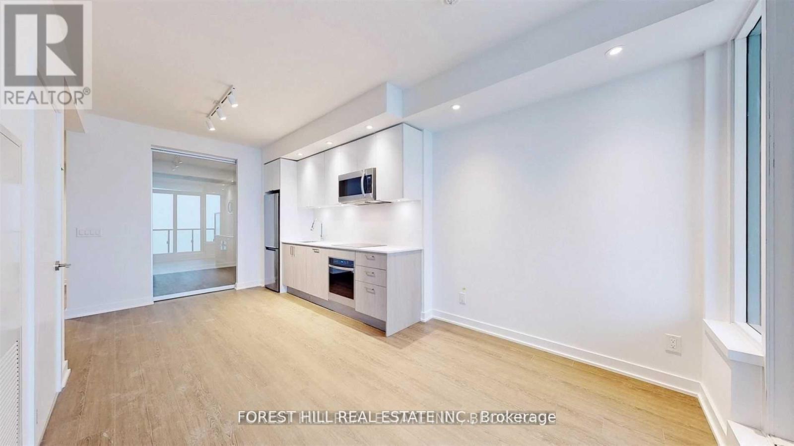 Photo 5 of 4108 1926 Lake Shore Boulevard W, Toronto ON