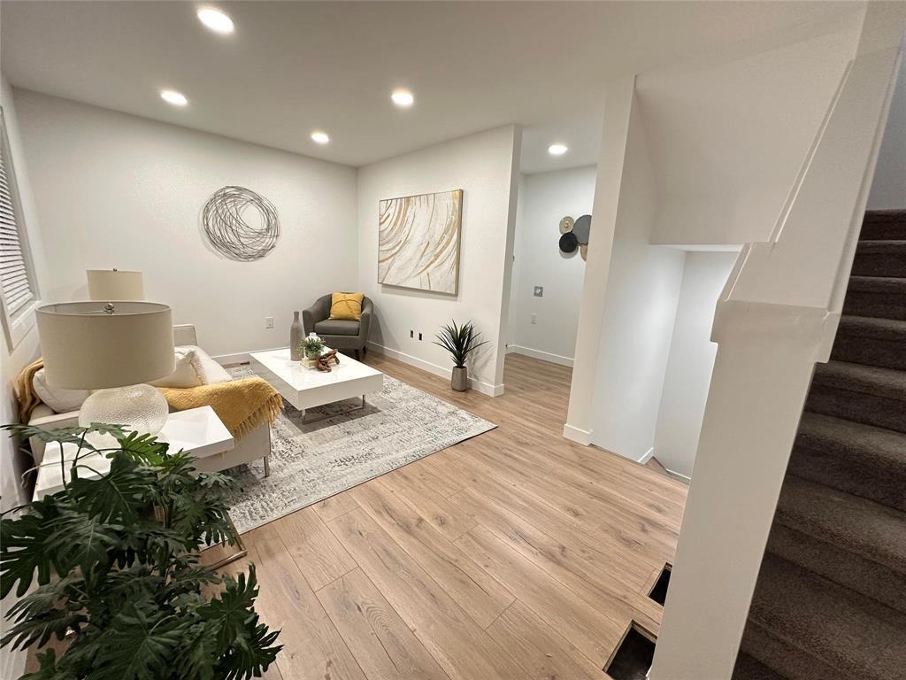 Photo 1 of 402 591 Washington Avenue, Winnipeg MB