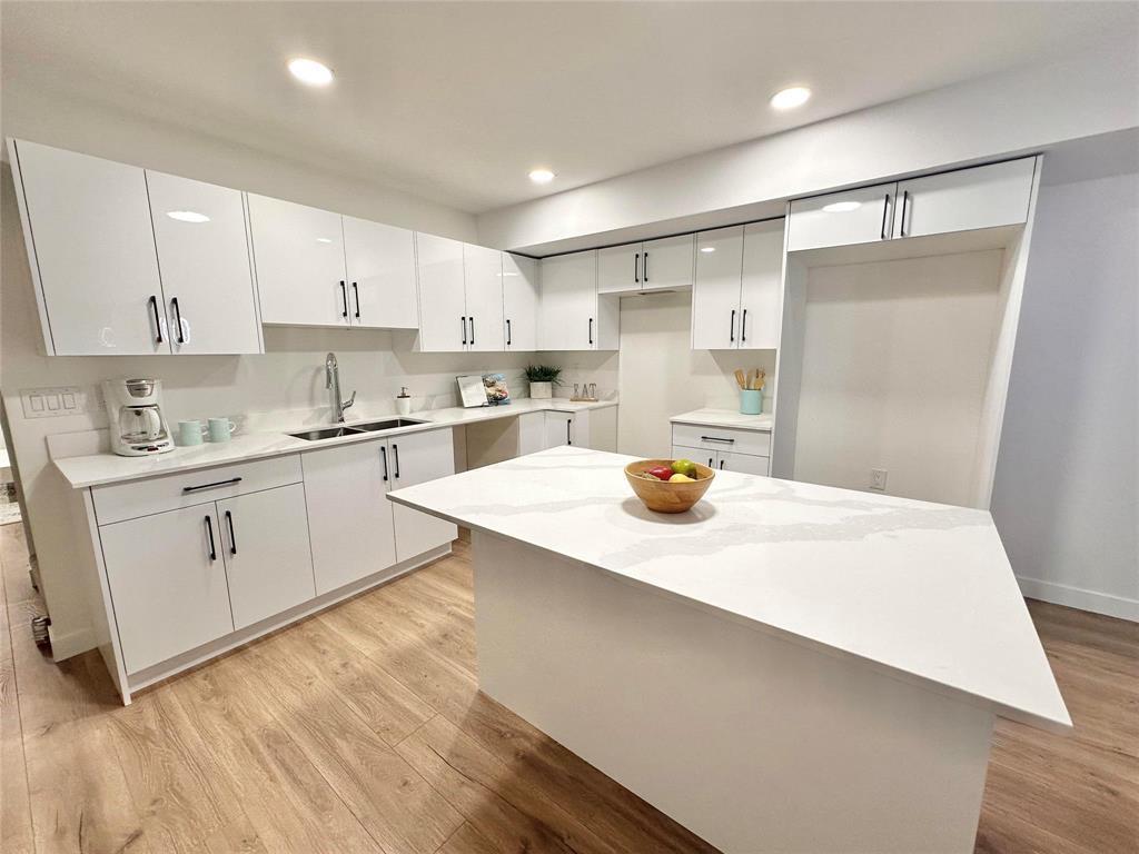 Photo 1 of 404 591 Washington Avenue, Winnipeg MB