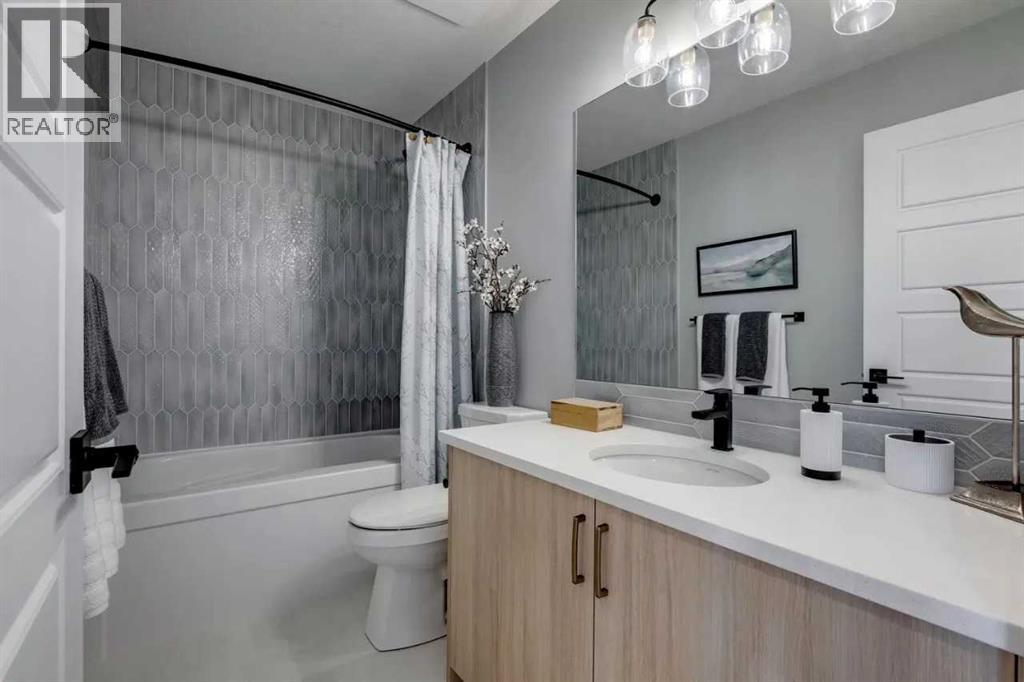 Photo 15 of 23 Creekstone Green Sw, Calgary AB