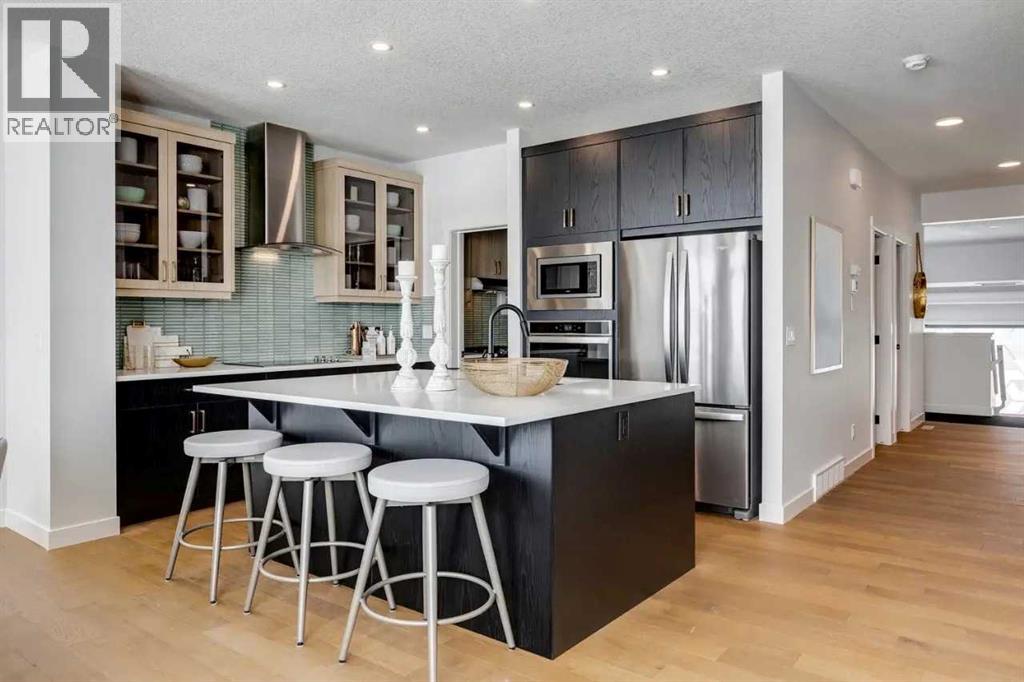 Photo 2 of 23 Creekstone Green Sw, Calgary AB
