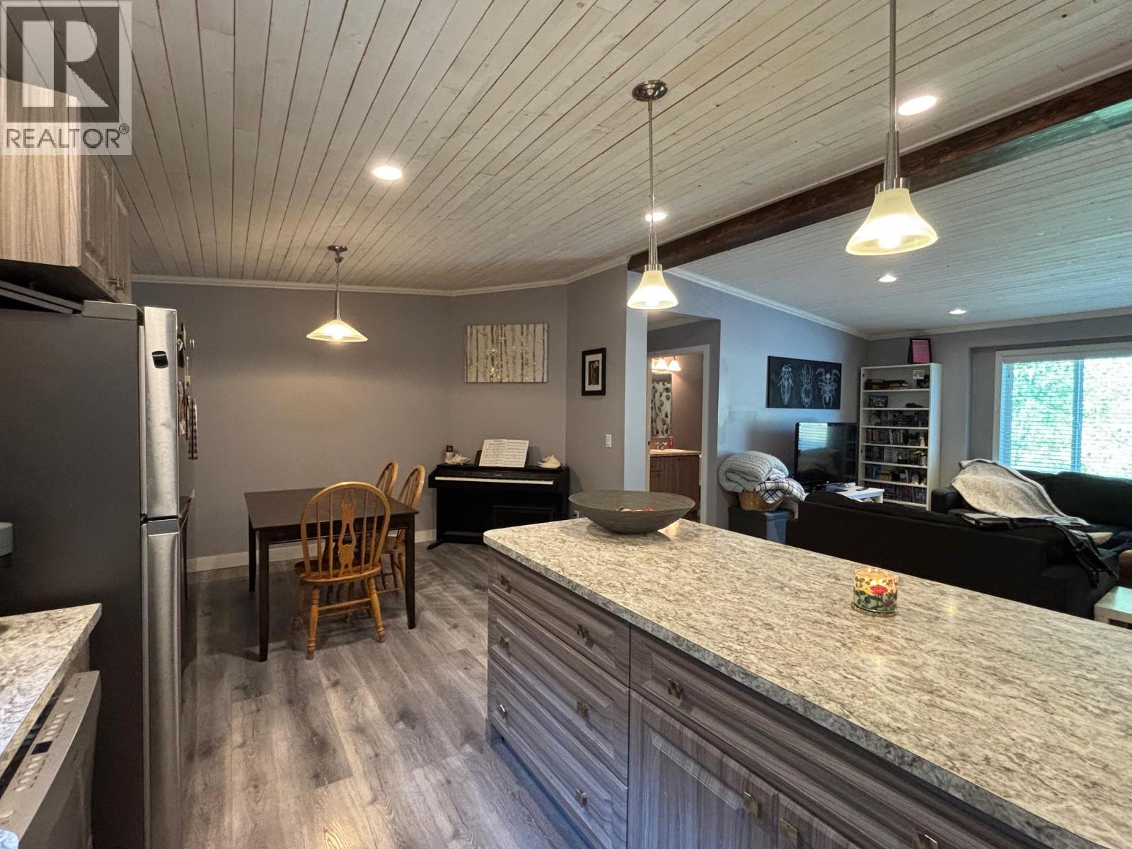 3520 33 Highway - 12