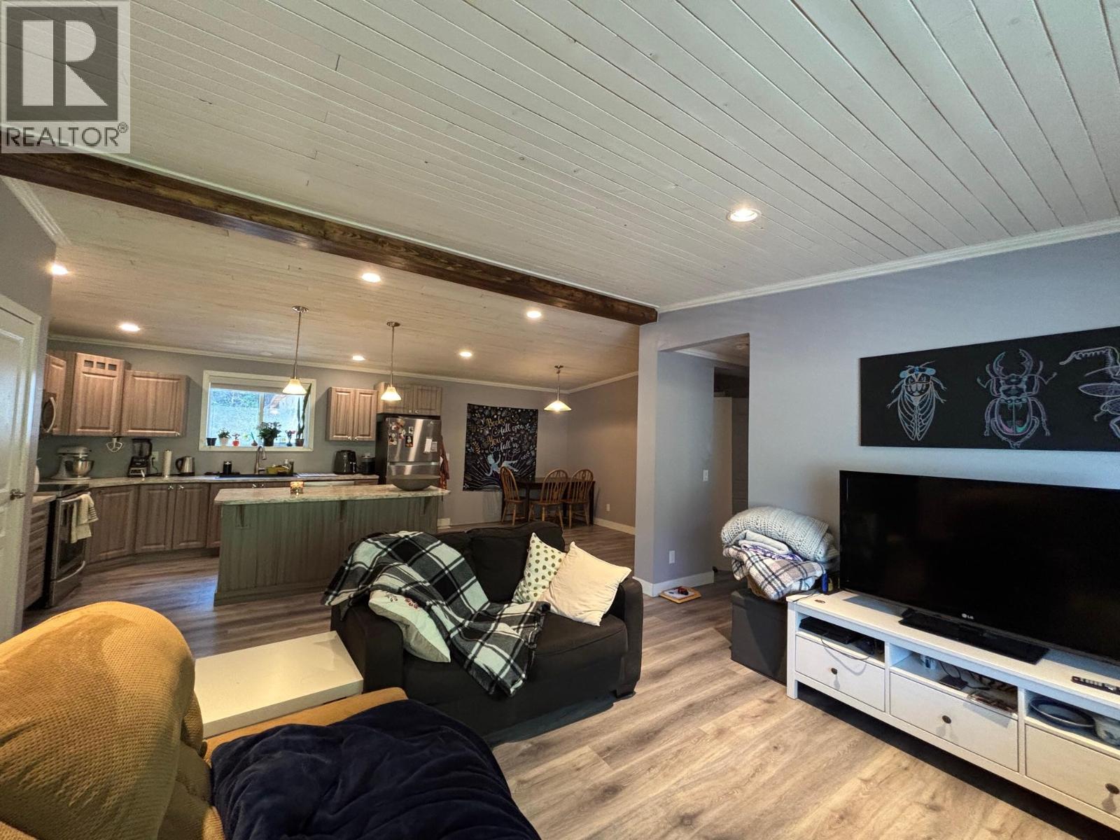 3520 33 Highway - 5