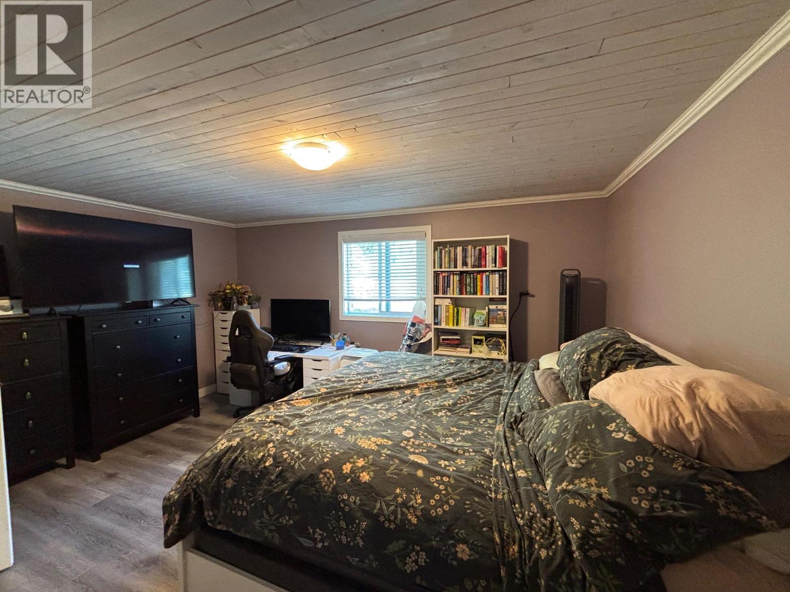 3520 33 HIGHWAY - 15