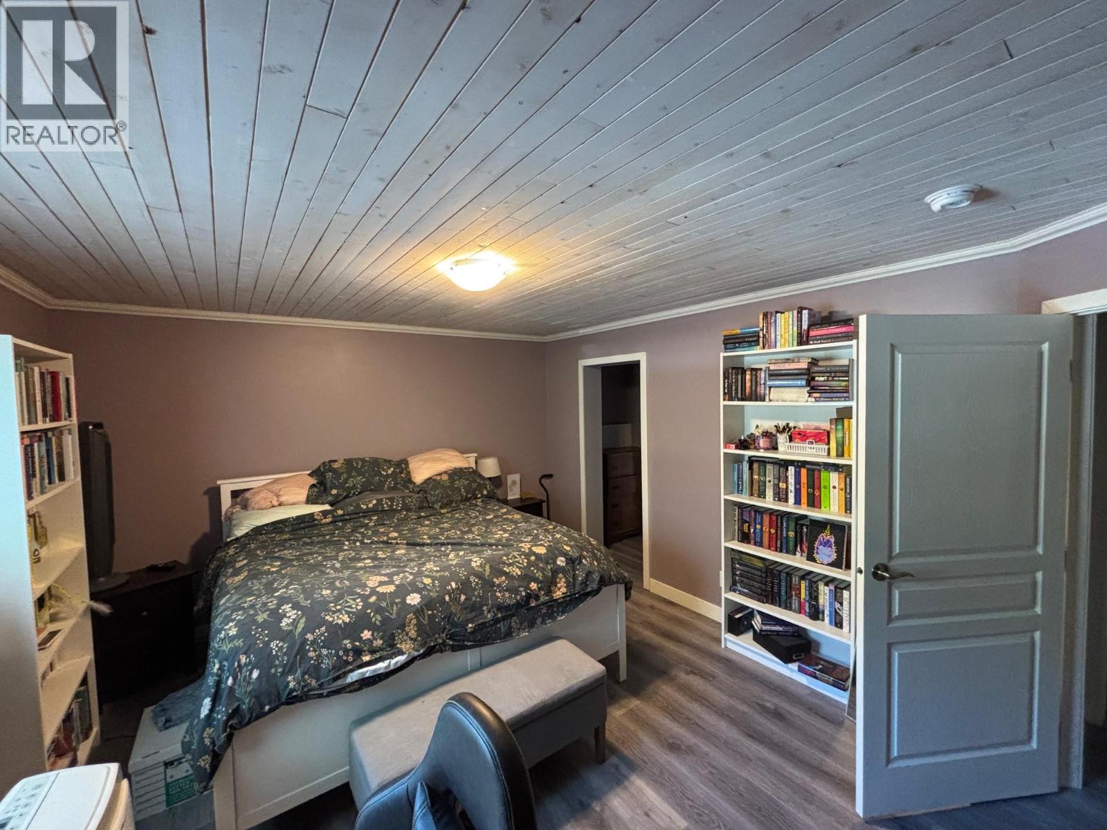 3520 33 HIGHWAY - 16