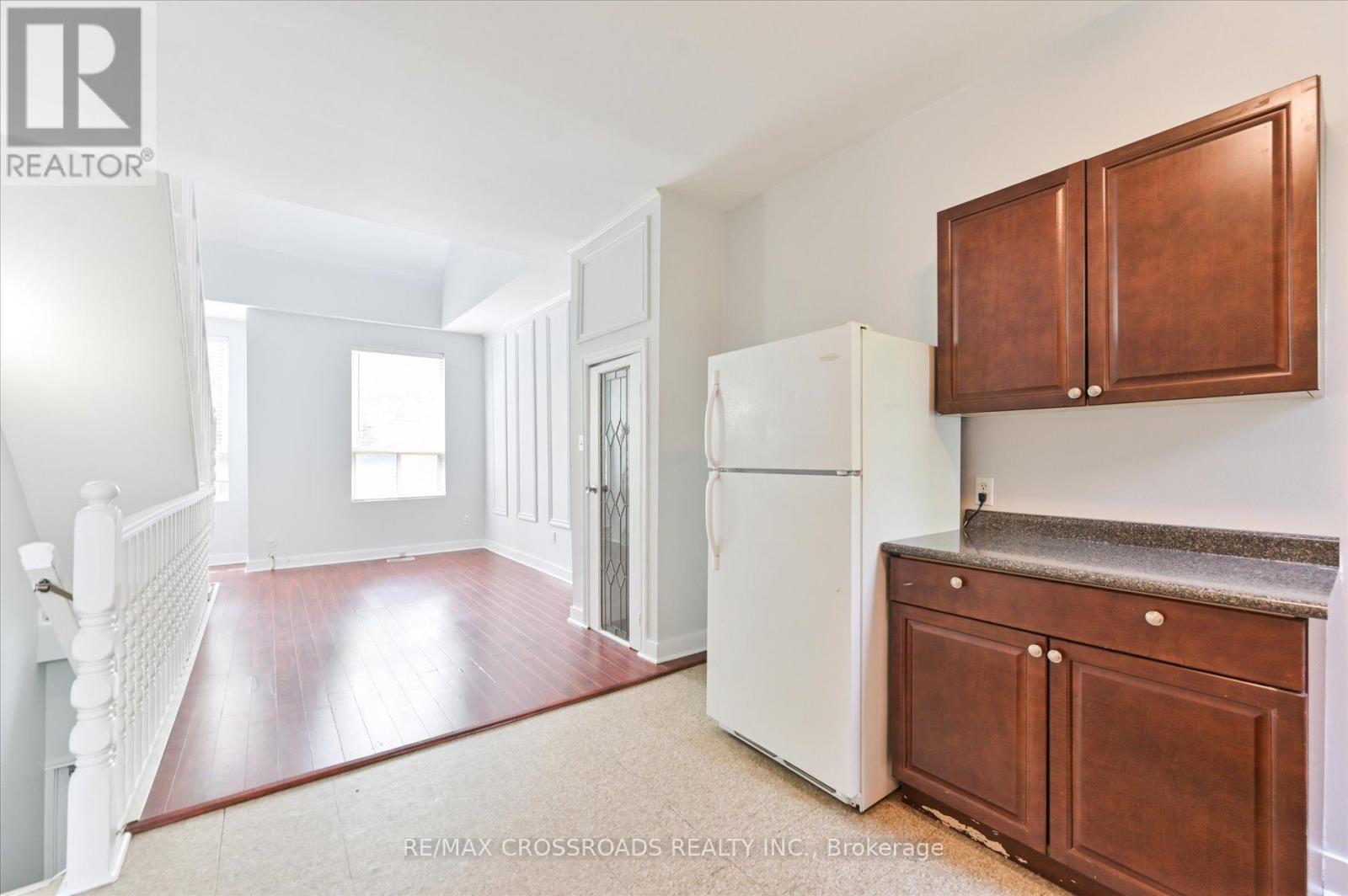 Photo 7 of 269 Ontario Street, Toronto ON