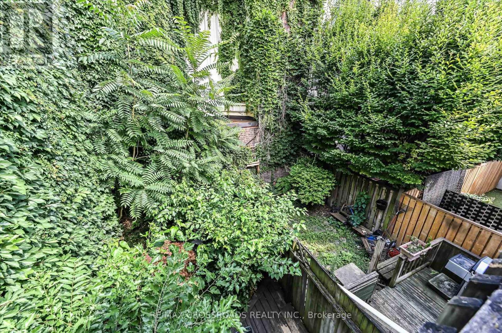 Photo 26 of 269 Ontario Street, Toronto ON