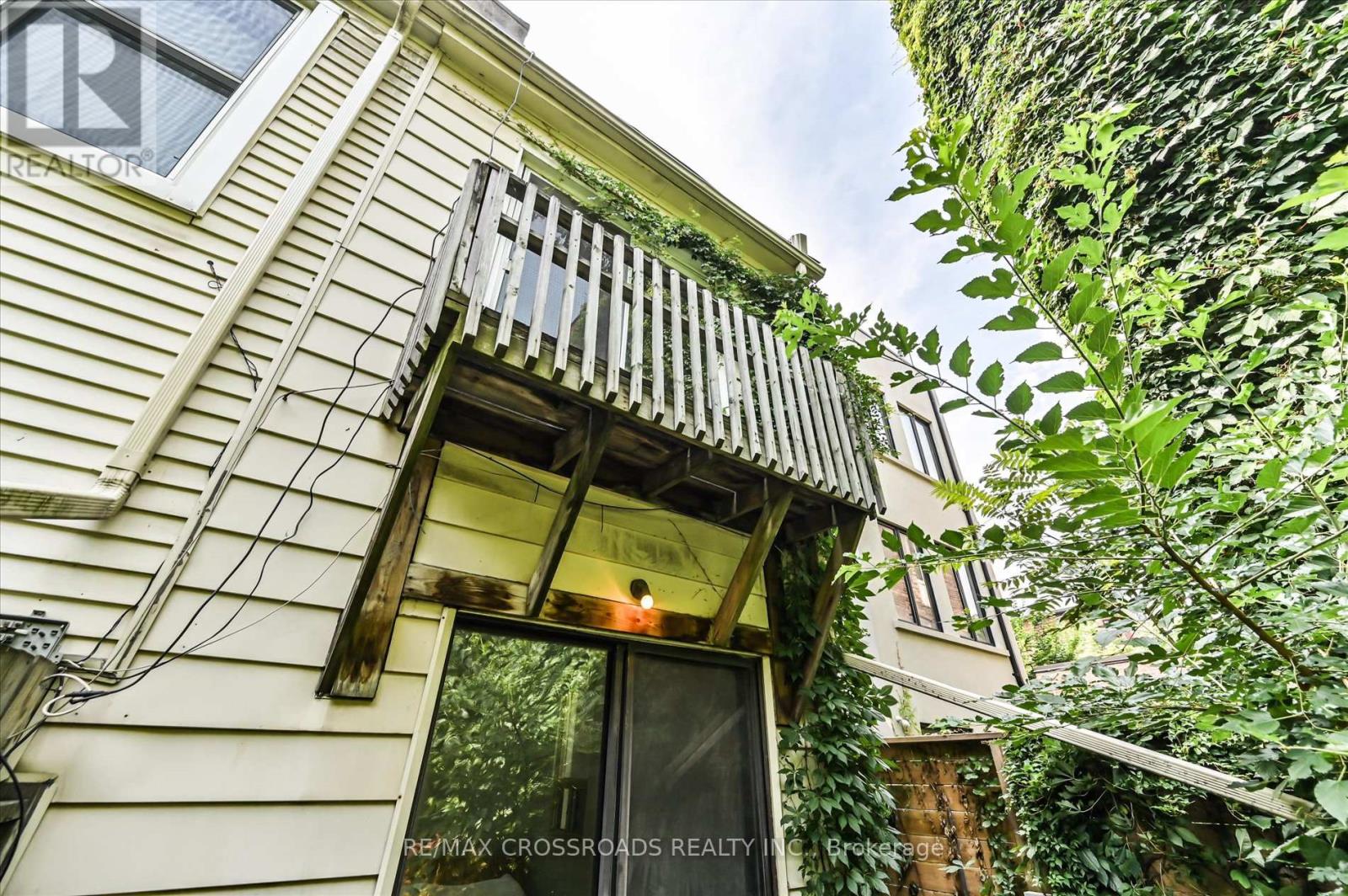 Photo 9 of 269 Ontario Street, Toronto ON