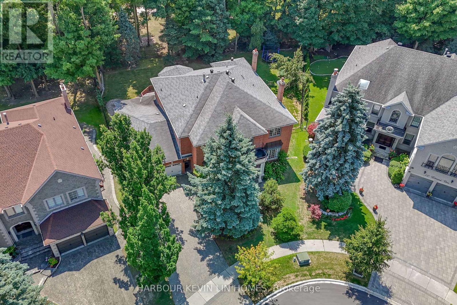 Photo 47 of 10 Edmund Crescent, Richmond Hill ON