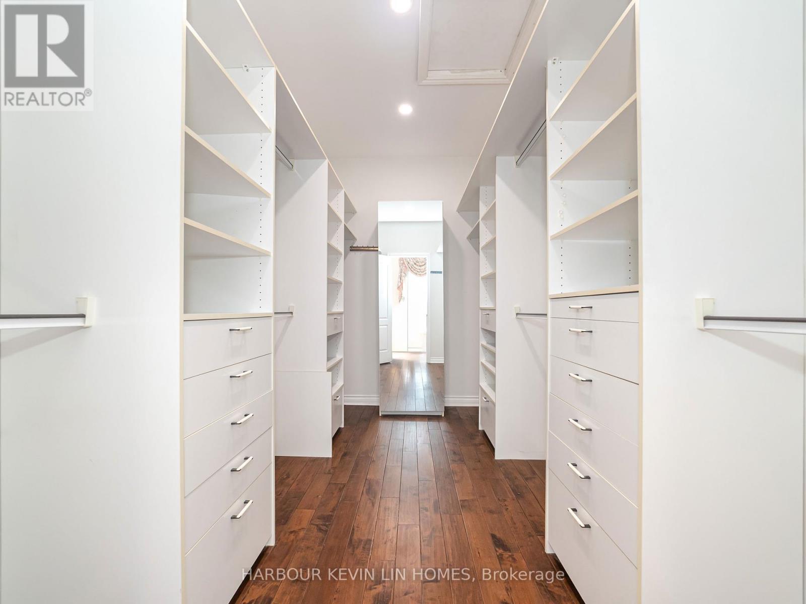Photo 37 of 10 Edmund Crescent, Richmond Hill ON