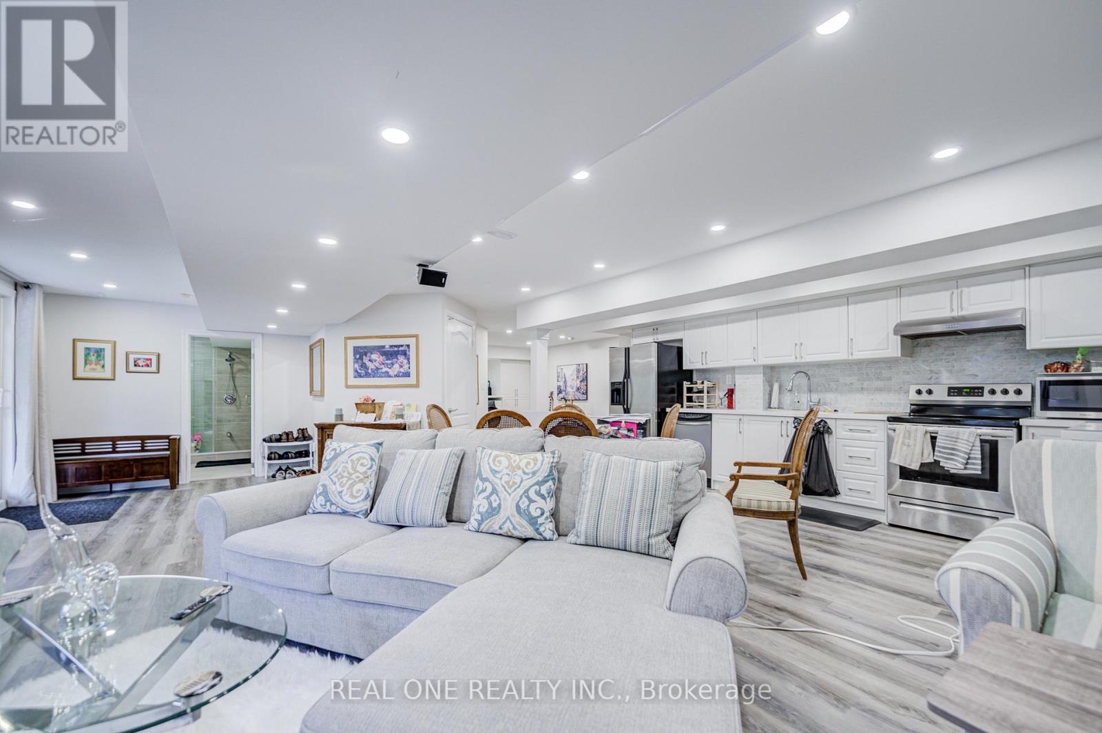 Photo 43 of 21 Moraine Ridge Drive, Richmond Hill ON