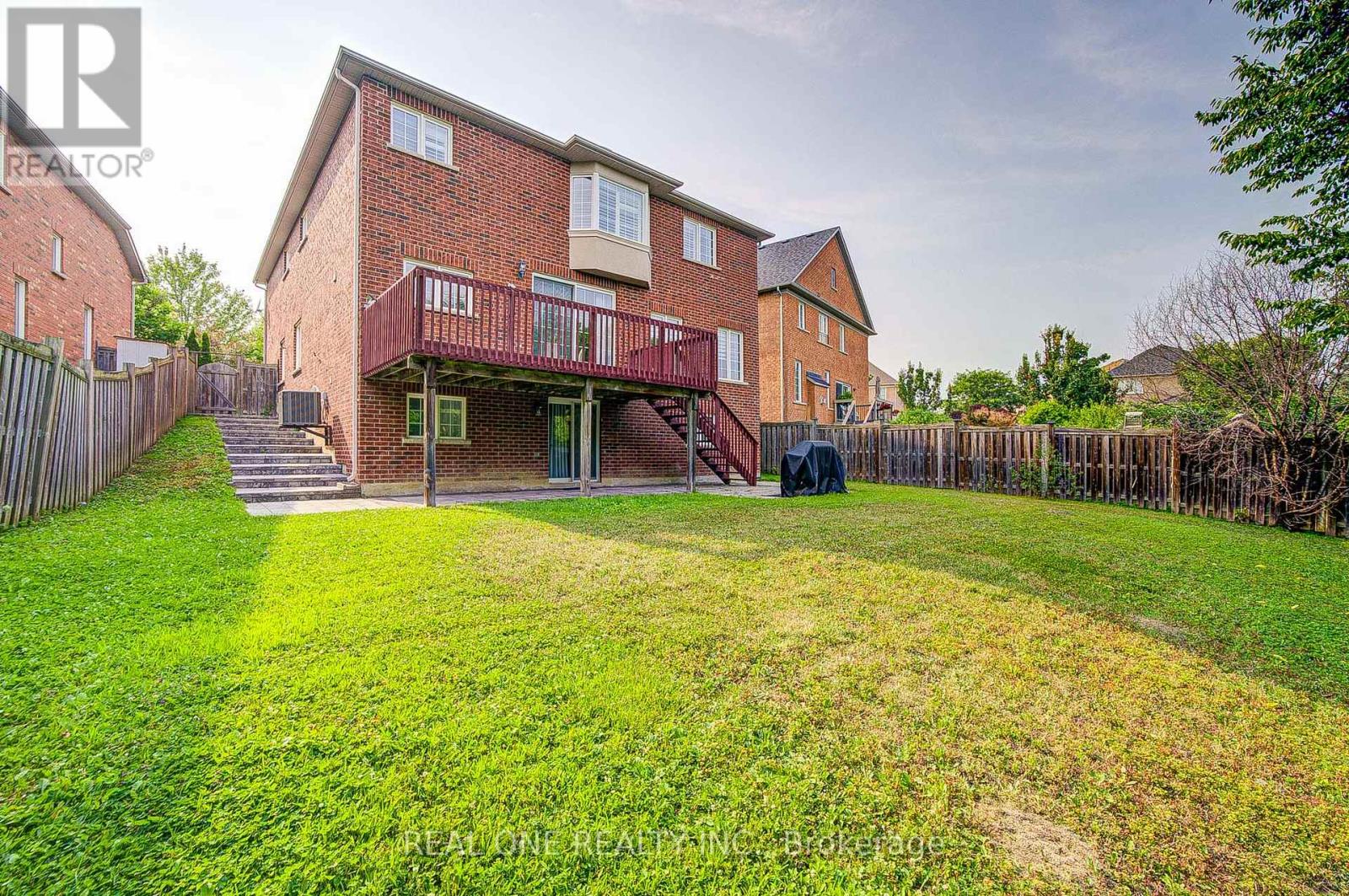 Photo 33 of 21 Moraine Ridge Drive, Richmond Hill ON