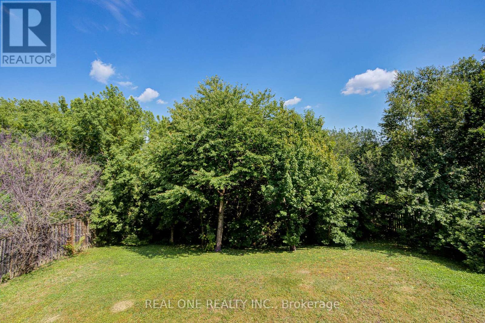 Photo 13 of 21 Moraine Ridge Drive, Richmond Hill ON
