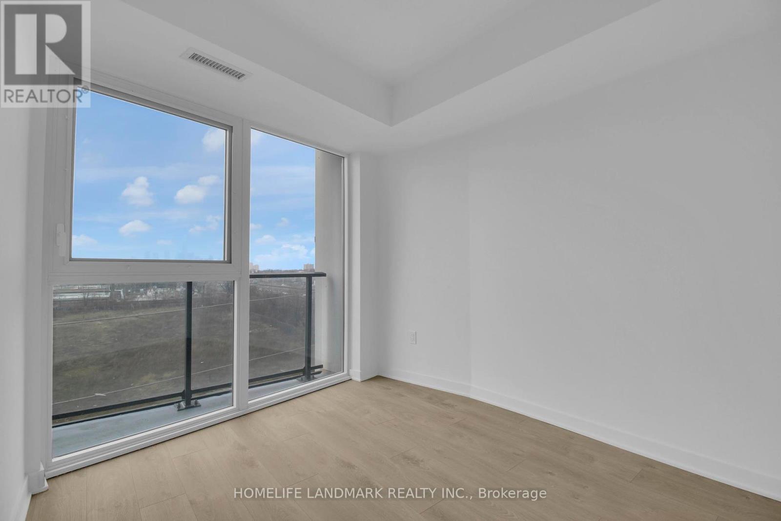 Photo 12 of 522 36 Zorra Street, Toronto ON