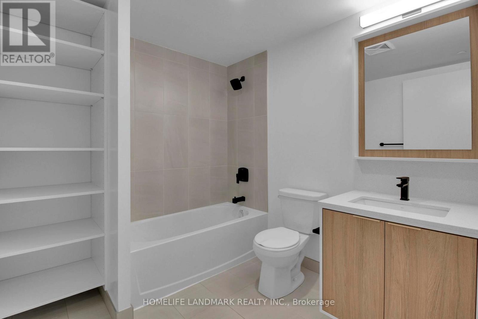 Photo 2 of 522 36 Zorra Street, Toronto ON