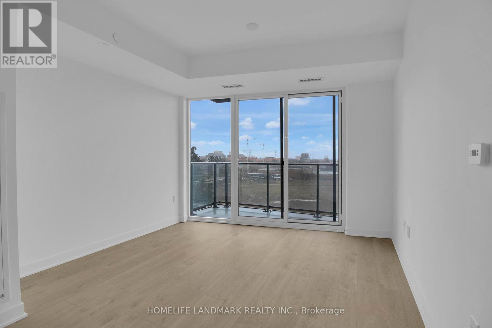 Photo 9 of 522 36 Zorra Street, Toronto ON