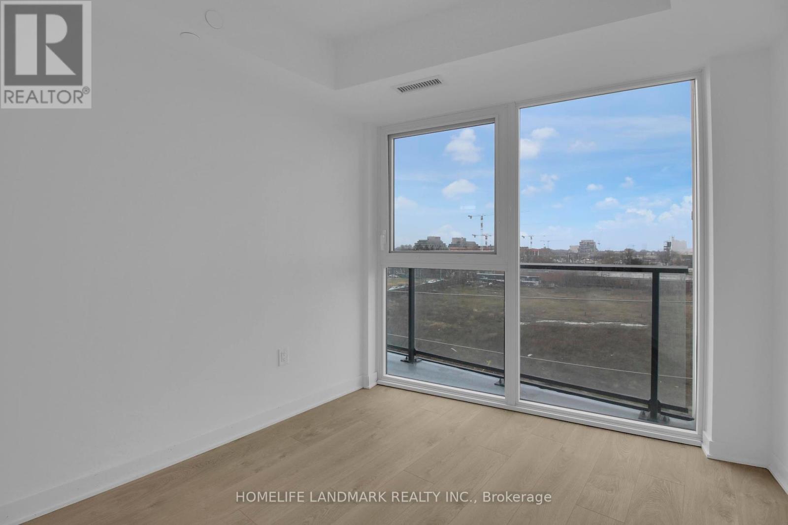 Photo 13 of 522 36 Zorra Street, Toronto ON