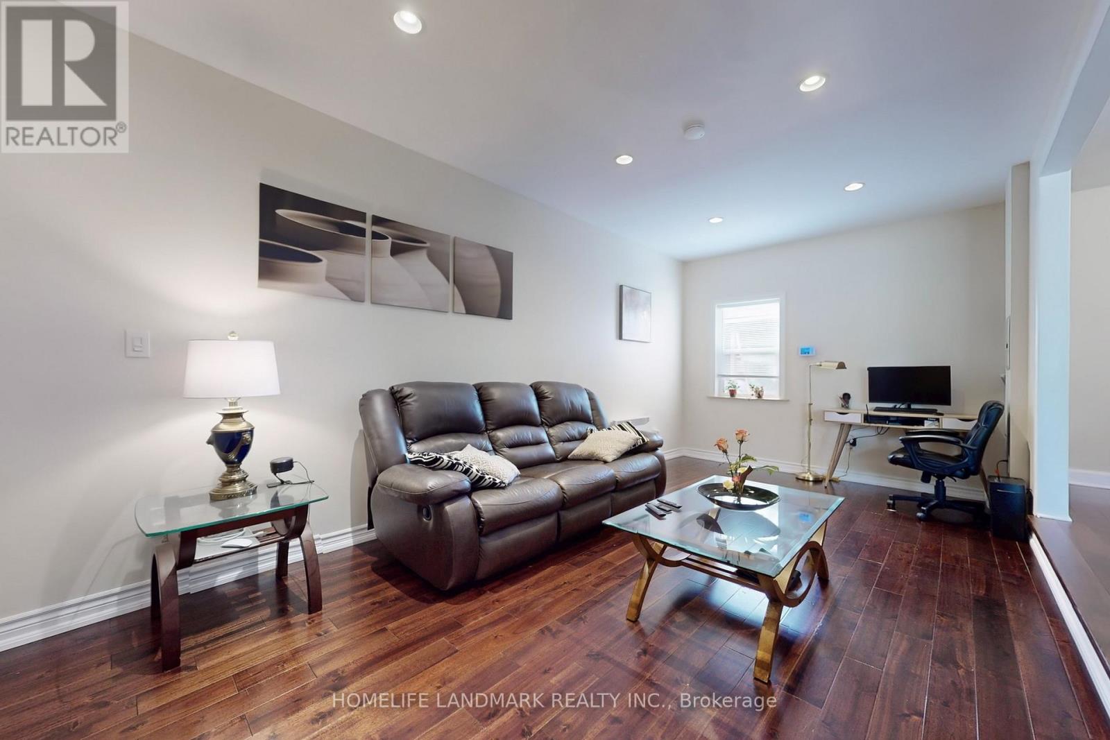 Photo 6 of 2603 Bromsgrove Road, Mississauga ON