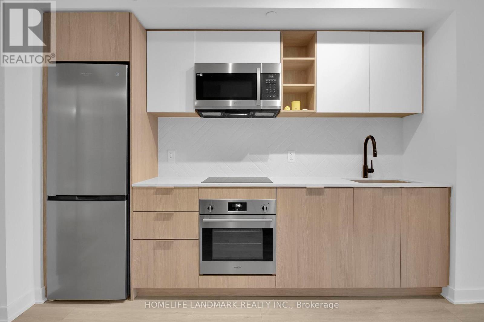 Photo 7 of 522 36 Zorra Street, Toronto ON