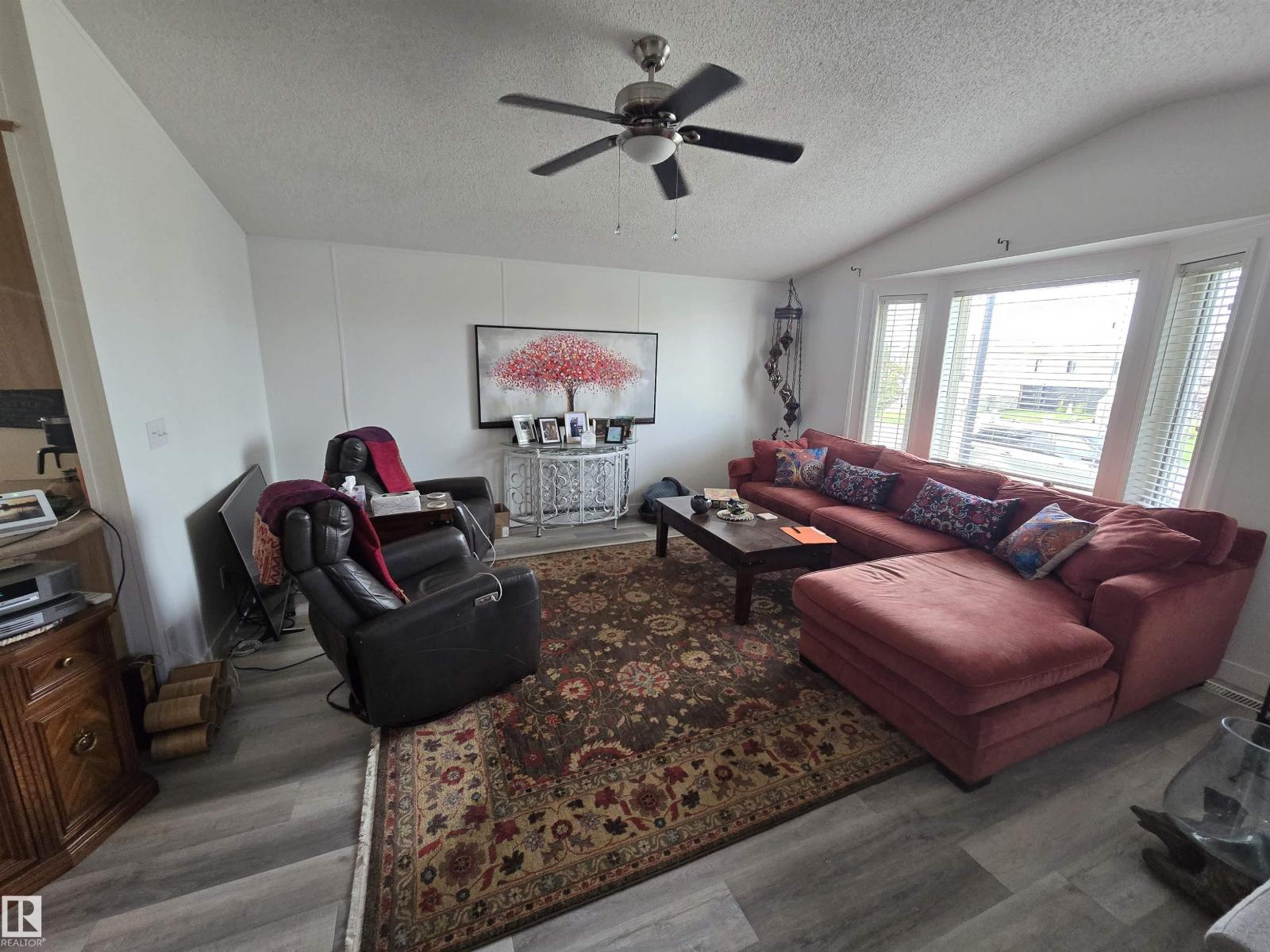 Photo 3 of 1123 Aspen Dr W, Leduc AB