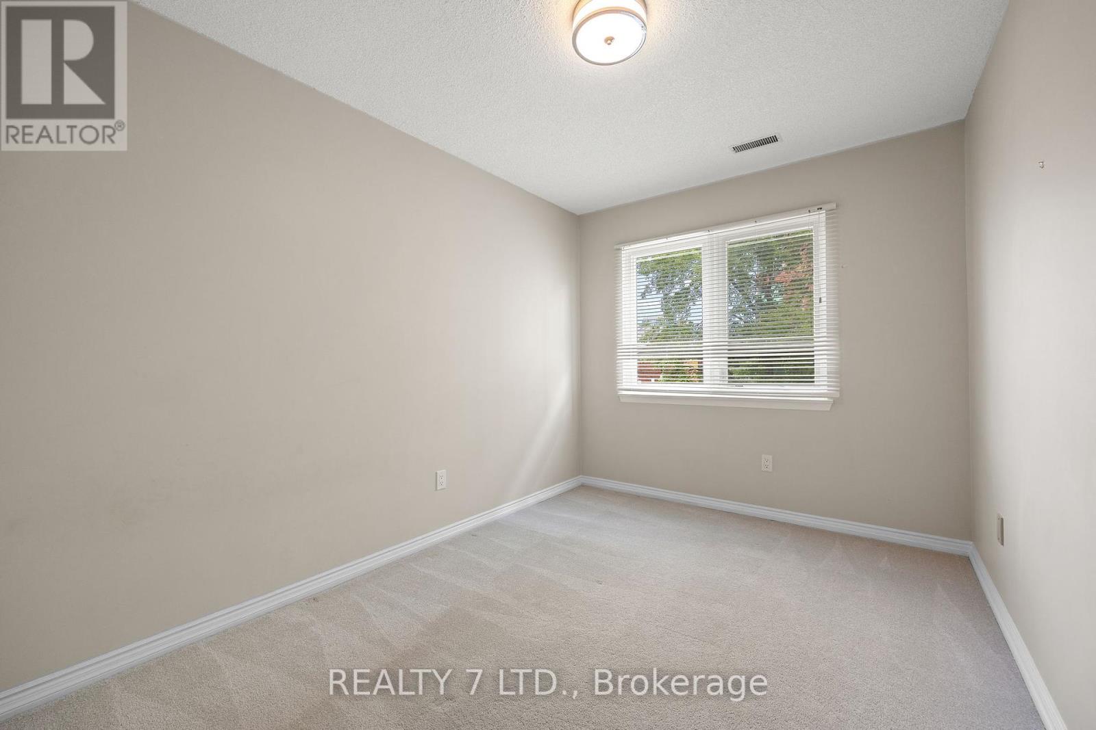 Photo 27 of 809 900 Steeles Avenue W, Vaughan ON