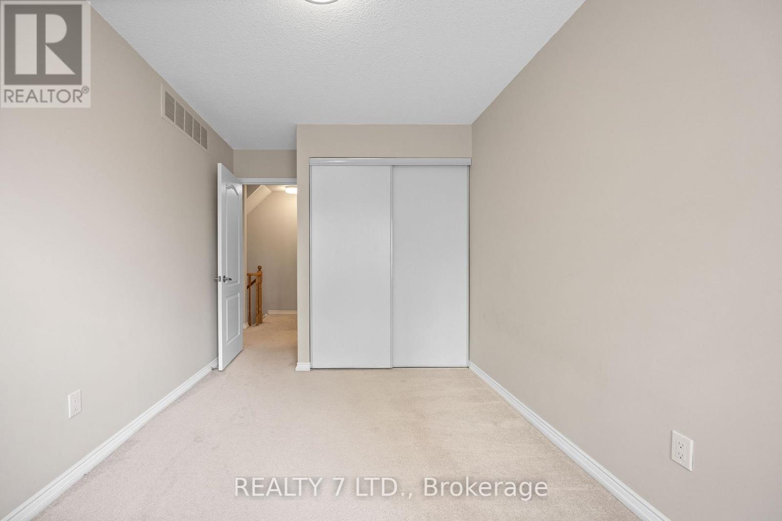 Photo 2 of 809 900 Steeles Avenue W, Vaughan ON