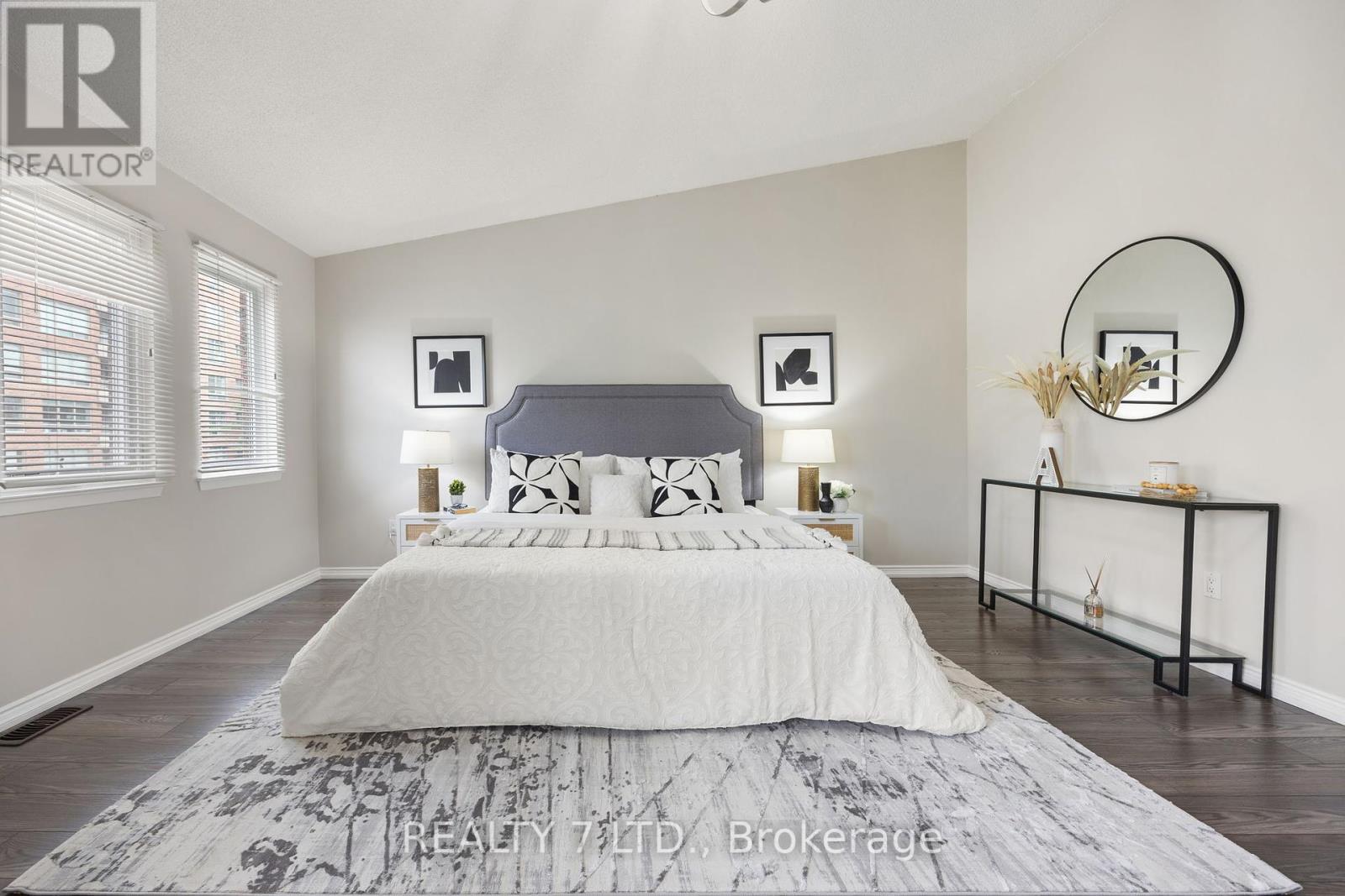 Photo 6 of 809 900 Steeles Avenue W, Vaughan ON