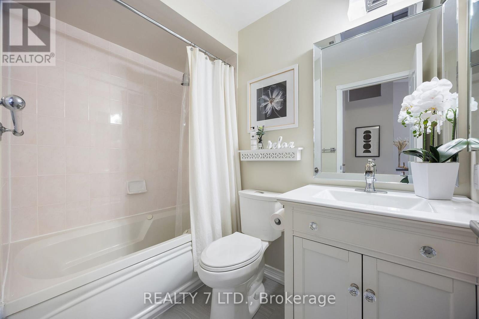 Photo 38 of 809 900 Steeles Avenue W, Vaughan ON
