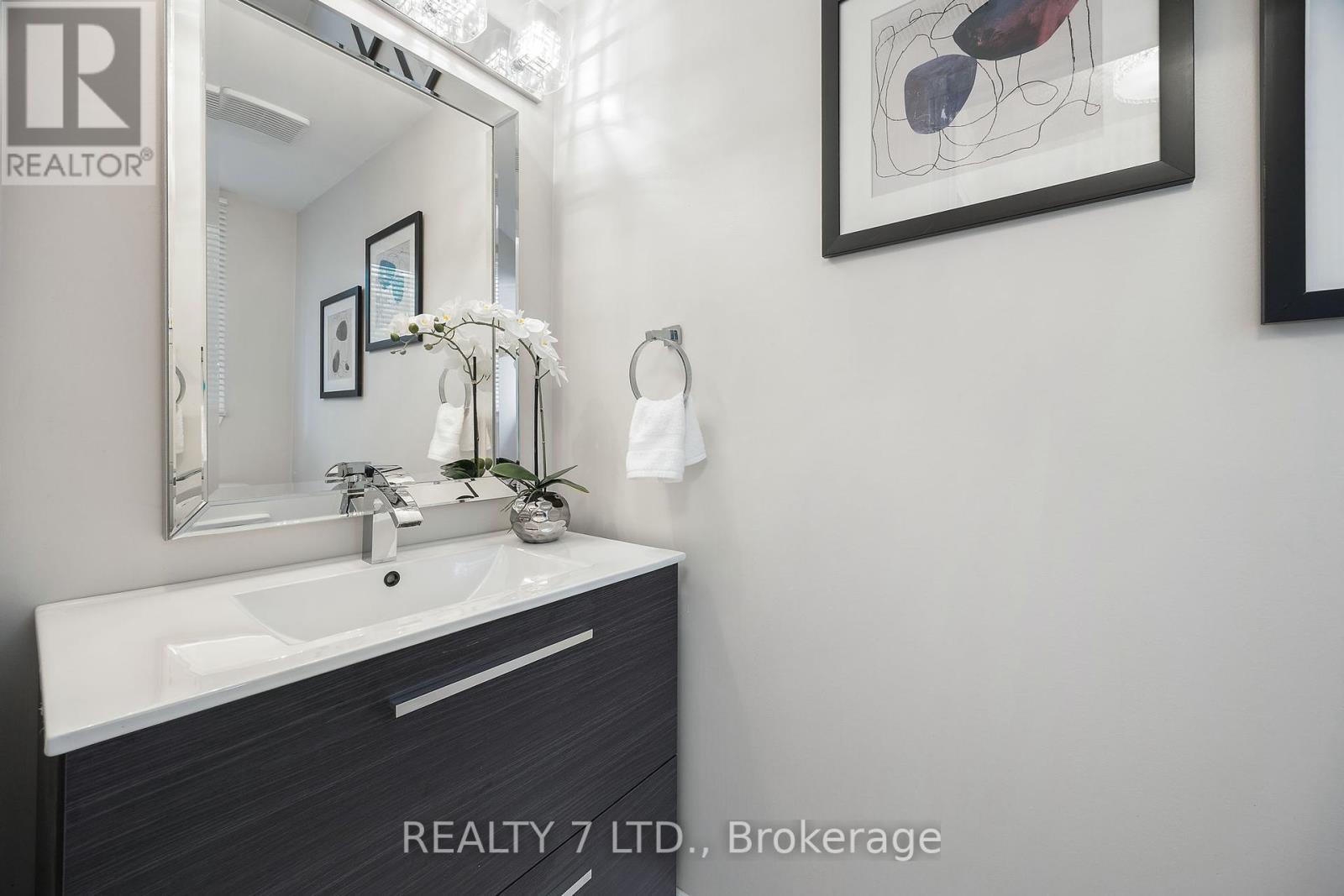 Photo 41 of 809 900 Steeles Avenue W, Vaughan ON