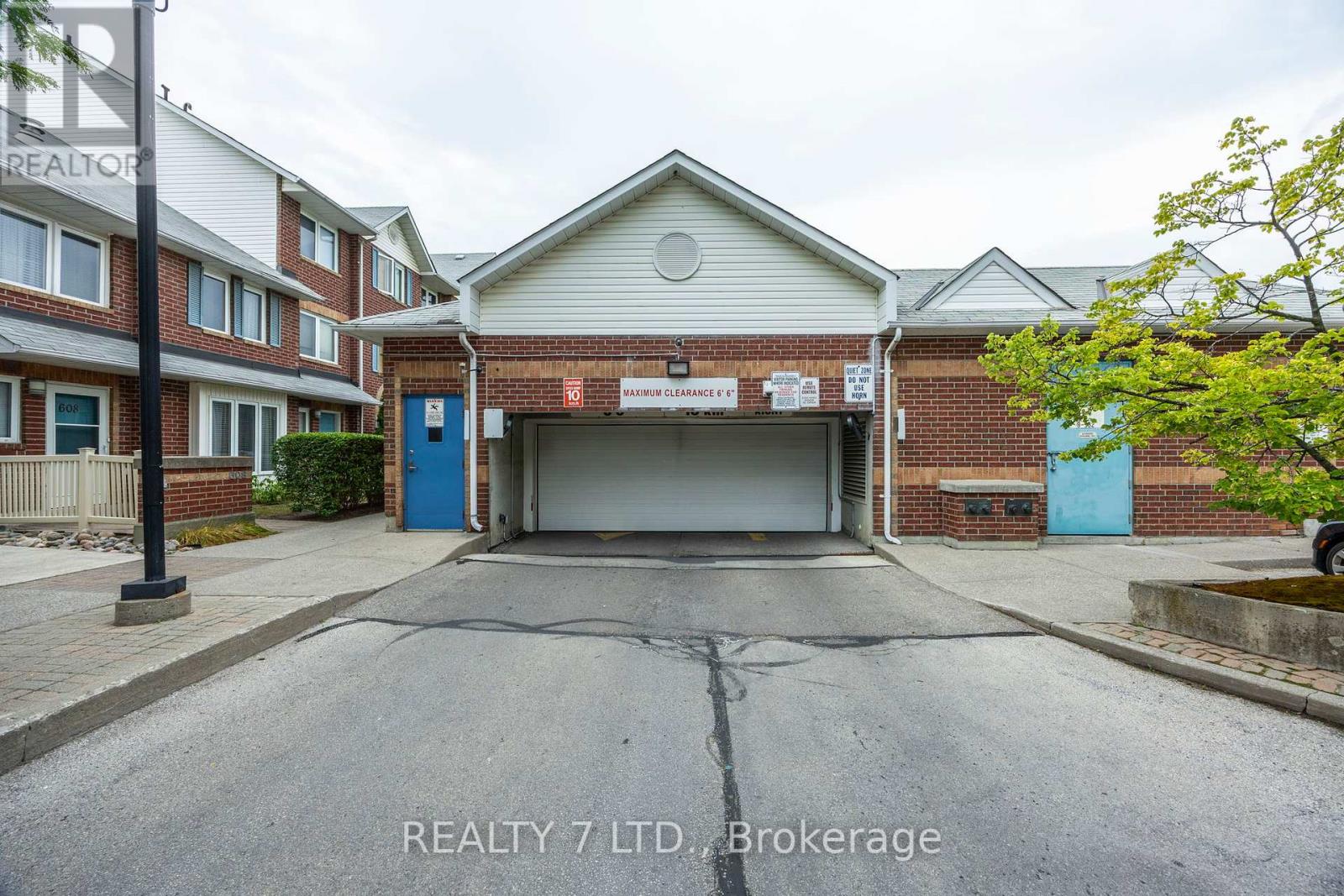 Photo 30 of 809 900 Steeles Avenue W, Vaughan ON