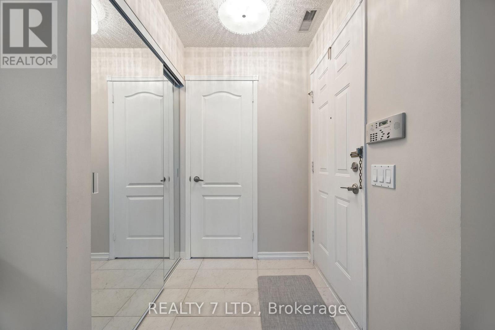 Photo 32 of 809 900 Steeles Avenue W, Vaughan ON