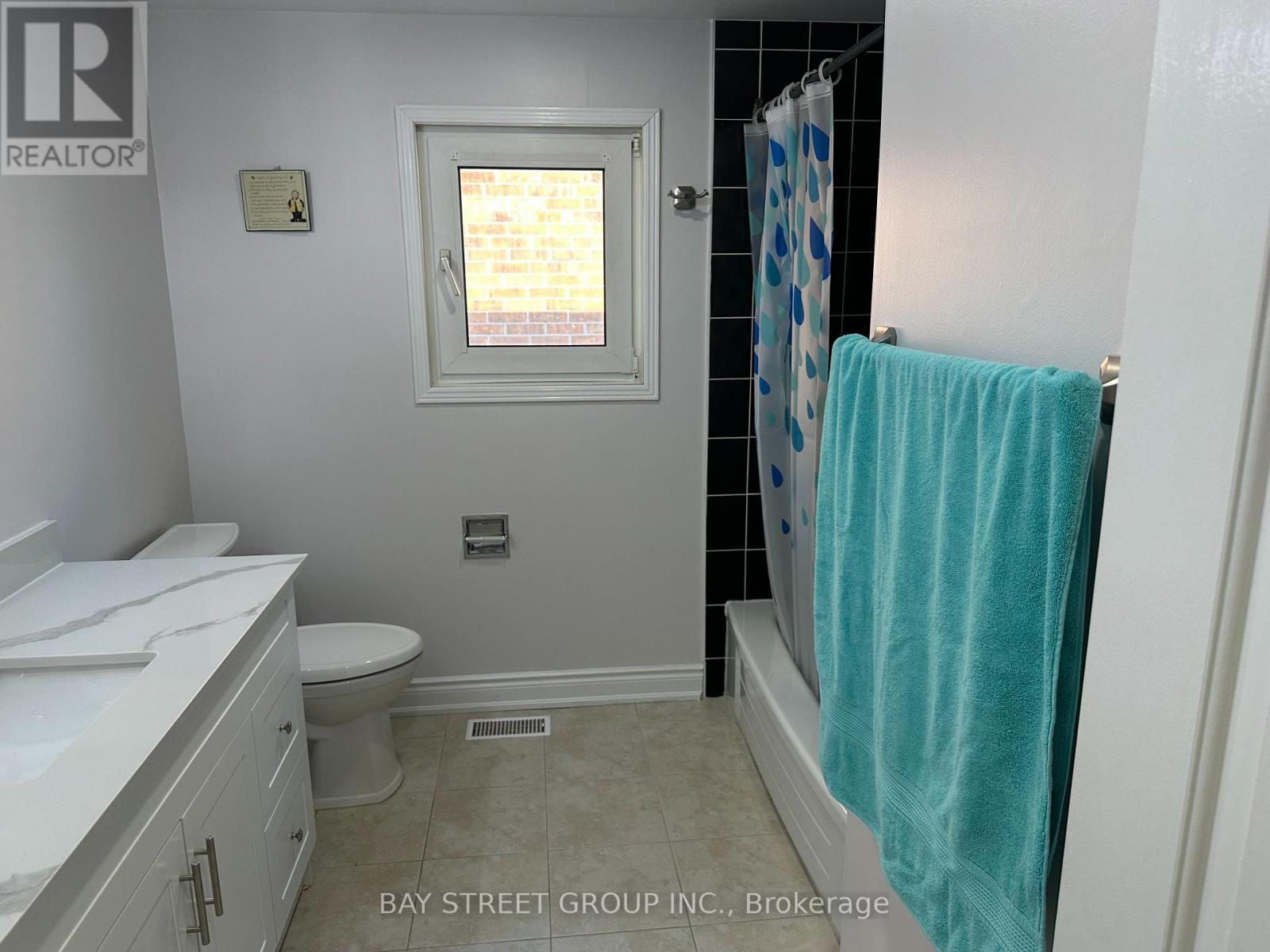 Photo 19 of 4131 Colonial Drive, Mississauga ON