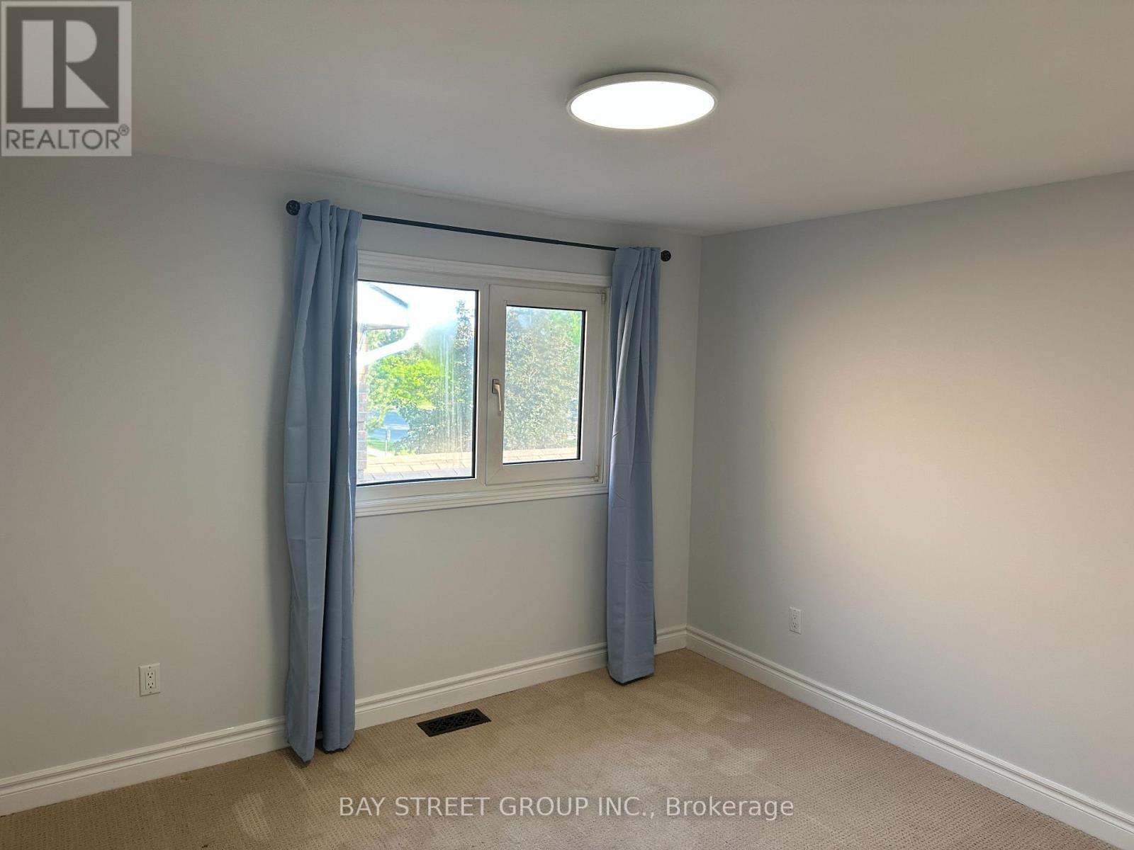 Photo 15 of 4131 Colonial Drive, Mississauga ON