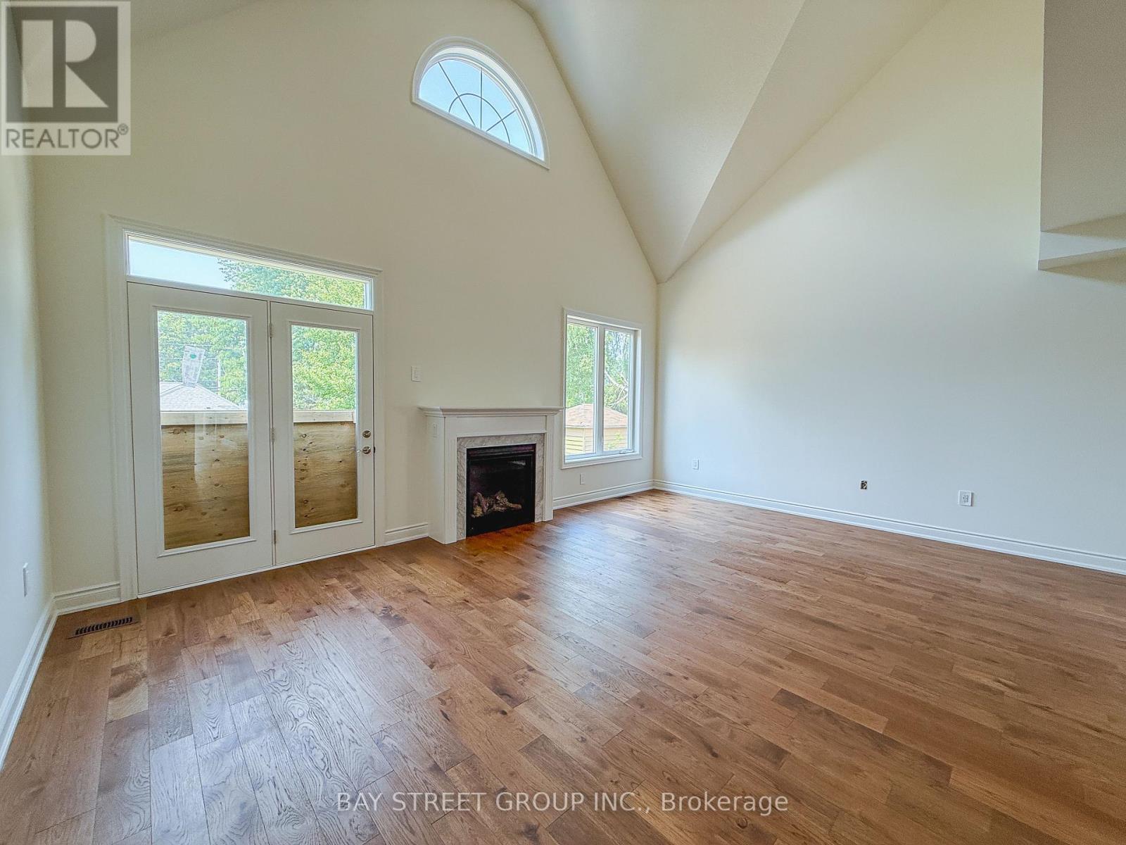 Photo 21 of 18 Shelson Place, Georgina ON
