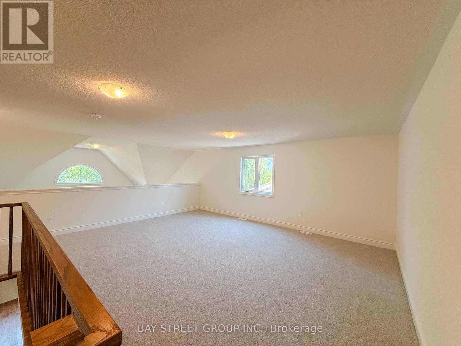 Photo 13 of 18 Shelson Place, Georgina ON