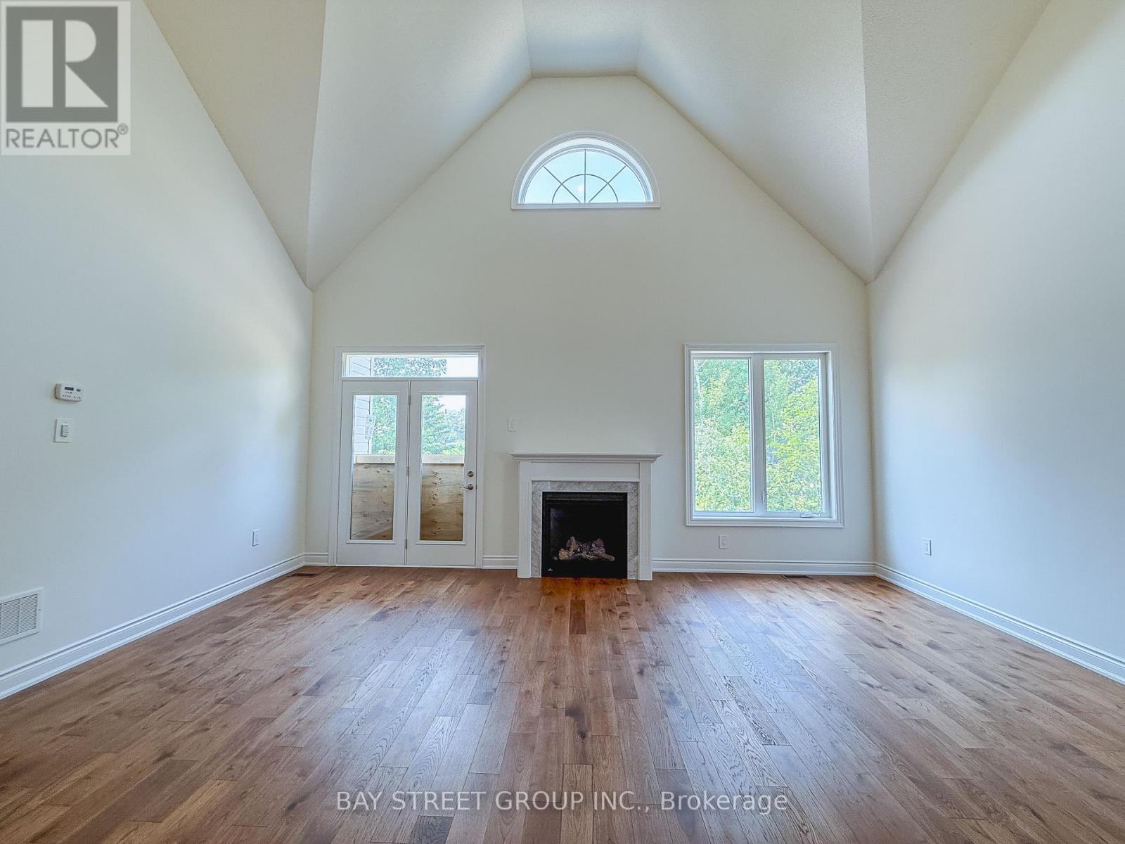 Photo 11 of 18 Shelson Place, Georgina ON