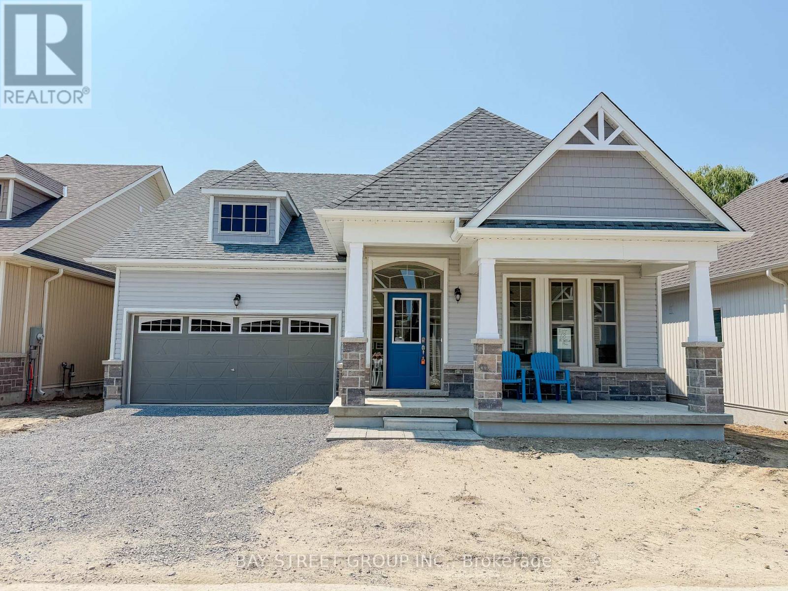 Photo 3 of 18 Shelson Place, Georgina ON