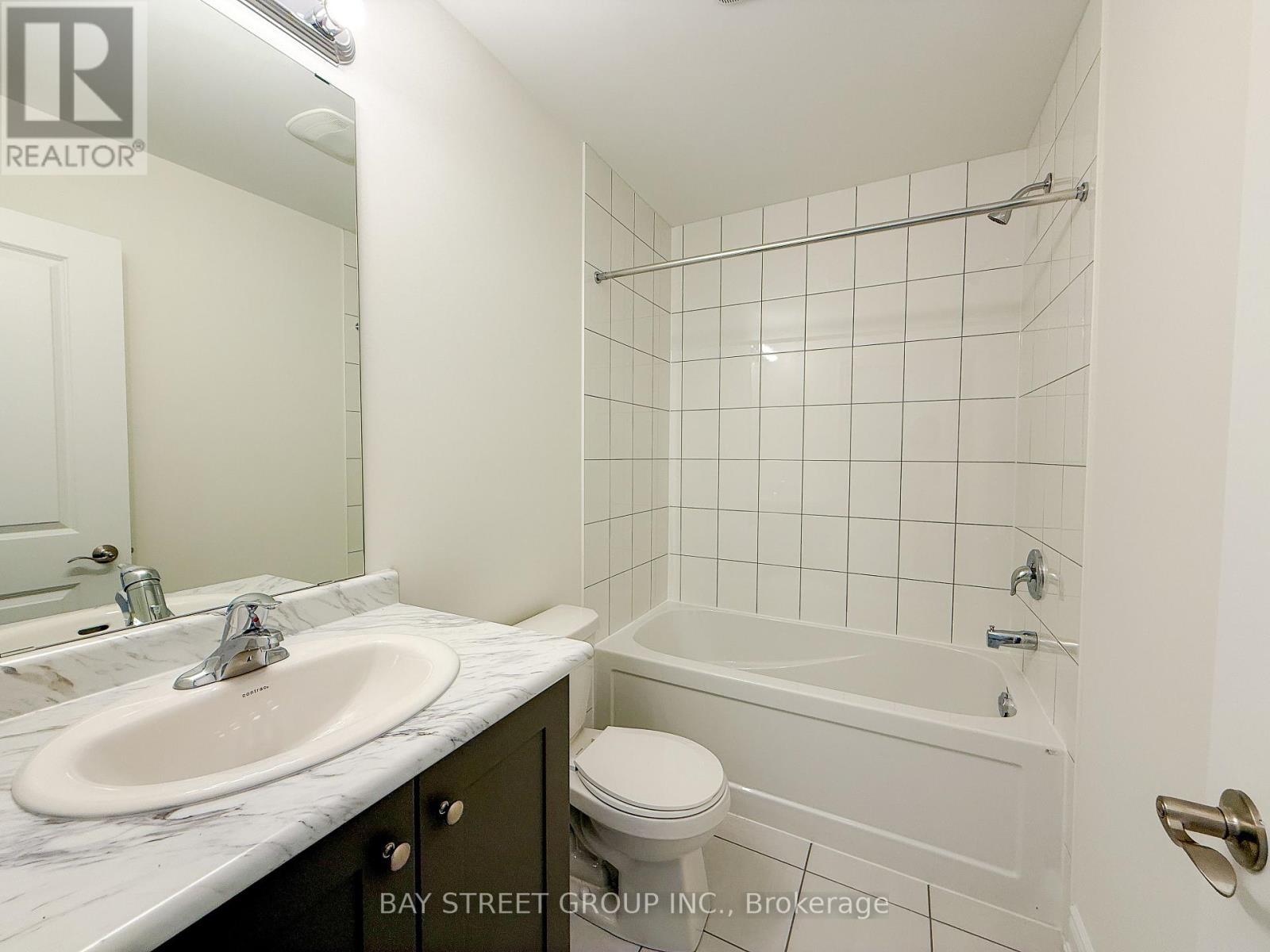 Photo 12 of 18 Shelson Place, Georgina ON