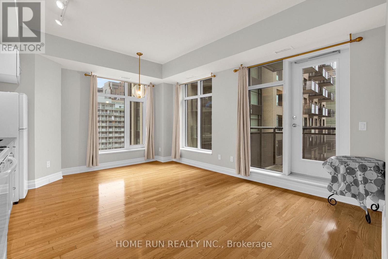 Photo 18 of 708 245 Kent Street, Ottawa ON